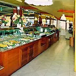 Tropical Отель