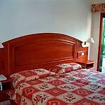 Tropical 3*