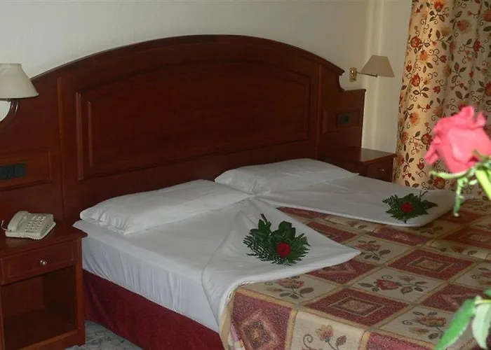 Hotell Tropical 3*
