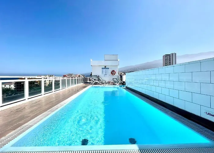 Tropical Hotell 3*